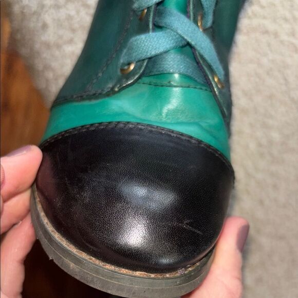 L’ARTISTE Stylish Teal and Black Ankle Boots - Picture 12 of 12
